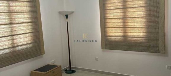 Propiedad comercial de 5 dormitorios en Larnaca, Cyprus No. 20732 11