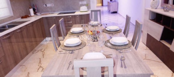 3 bedrooms Penthouse in Attard, Malta No. 11208 4