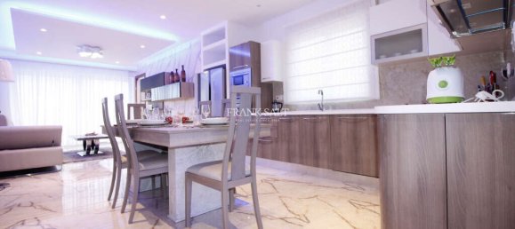 3 bedrooms Penthouse in Attard, Malta No. 11208 15