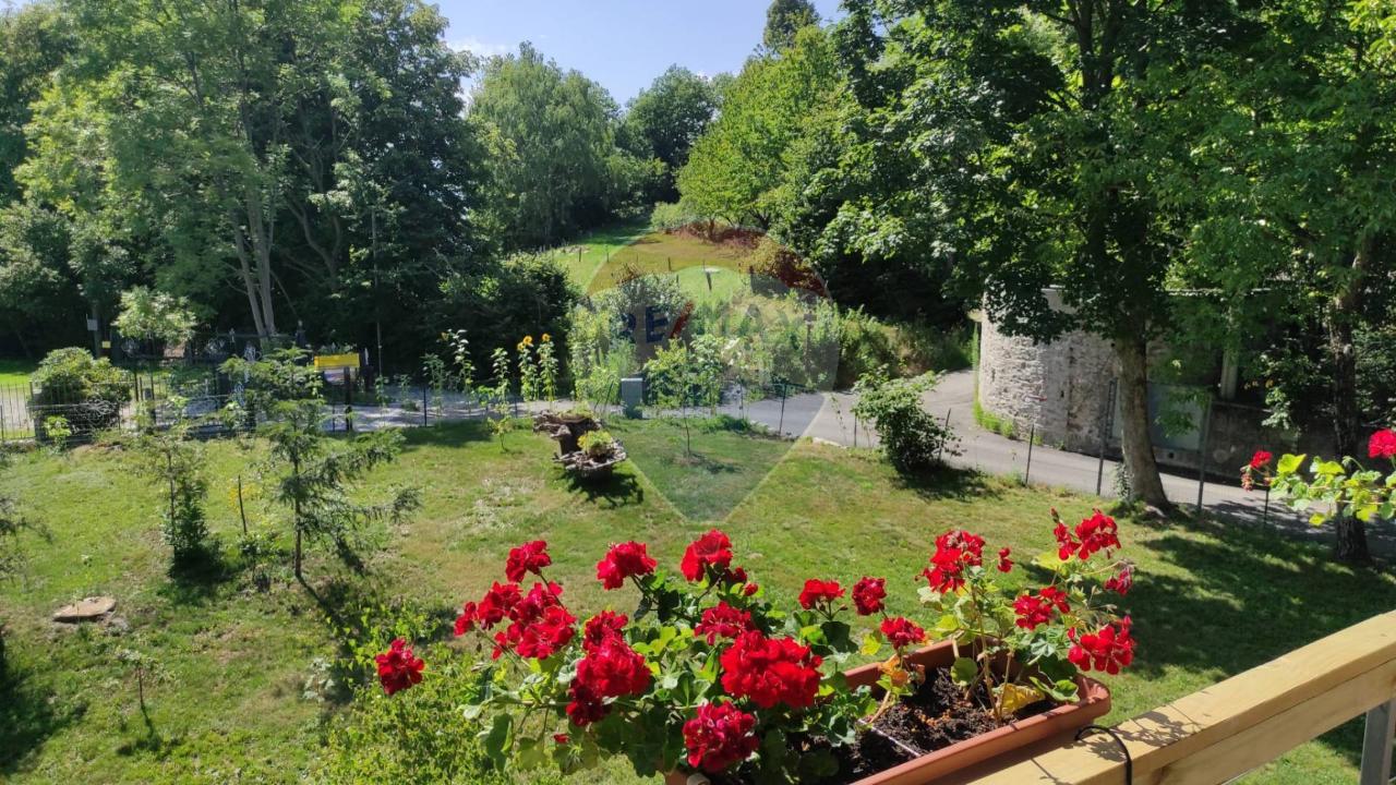 7 rooms House in Laveno-Mombello, Italy No. 144918