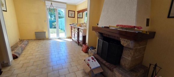 3 bedrooms House in Saint-Berthevin, France No. 307515 3