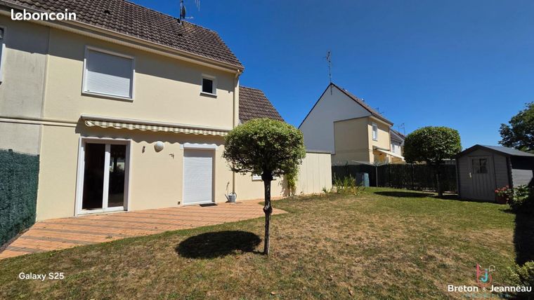 3 bedrooms House in Saint-Berthevin, France No. 307515