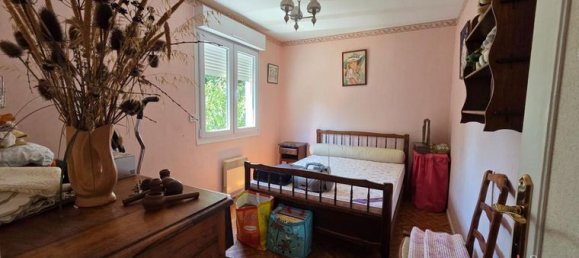 3 bedrooms House in Saint-Berthevin, France No. 307515 6