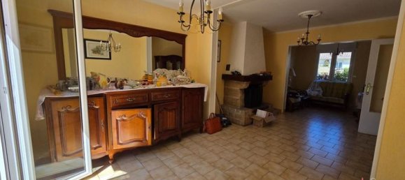 3 bedrooms House in Saint-Berthevin, France No. 307515 5