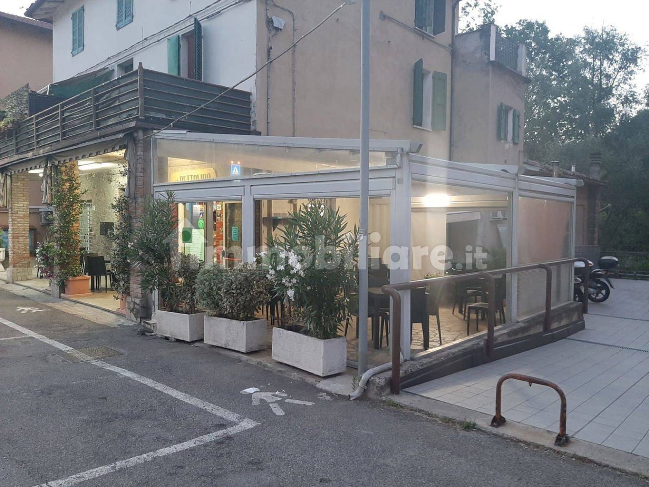 Imóvel comercial de 2 divisões em Monte San Pietro, Italy N.º 229221