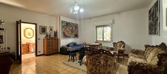 3 Schlafzimmer Wohnung in Reggio Calabria, Italy, Nr. 348428 5