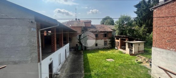7 rooms House in Benna, Italy No. 6536 11