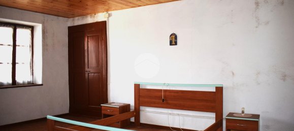 7 rooms House in Benna, Italy No. 6536 23