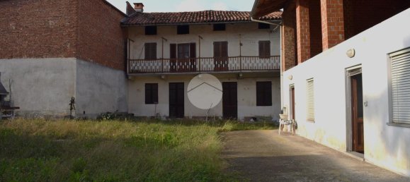 7 rooms House in Benna, Italy No. 6536 7