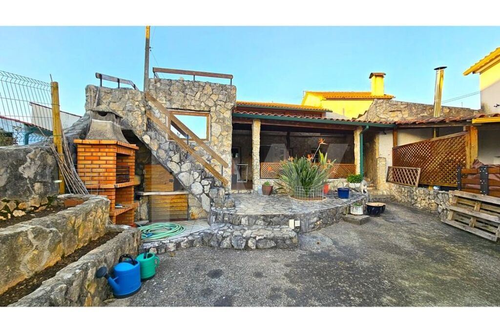 Casa de 3 dormitorios en Soure, Portugal No. 64448