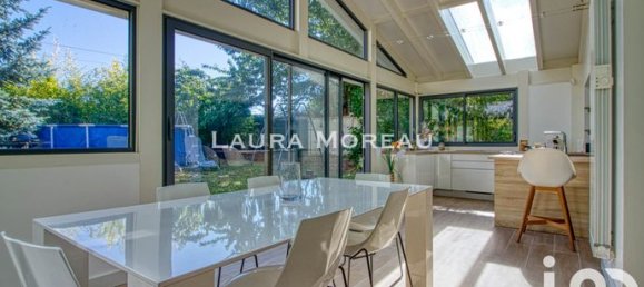 6 bedrooms House in Val-d'Oise, France No. 307576 13