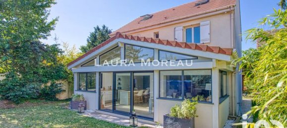 6 bedrooms House in Val-d'Oise, France No. 307576 2