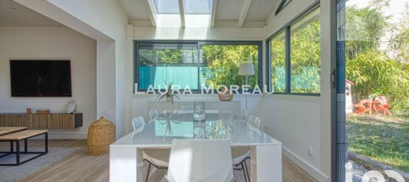 6 bedrooms House in Val-d'Oise, France No. 307576 12