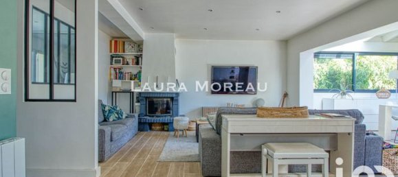 6 bedrooms House in Val-d'Oise, France No. 307576 5