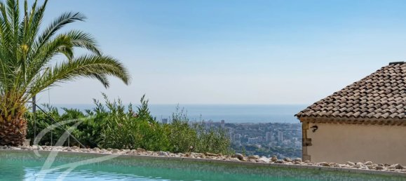 4 bedrooms Villa in Vallauris, France No. 195129 3