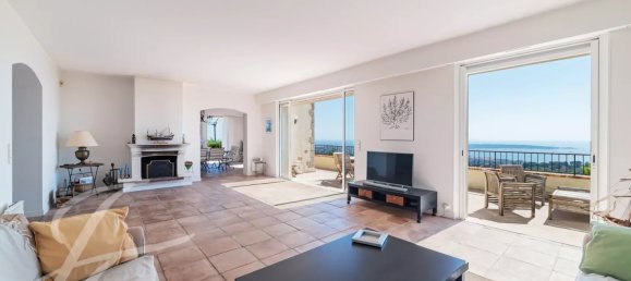 4 bedrooms Villa in Vallauris, France No. 195129 7