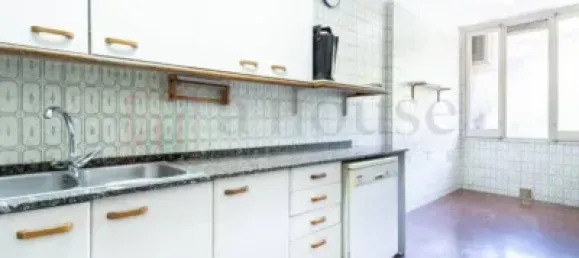 4 bedrooms Apartment in Eixample, Spain No. 142255 6