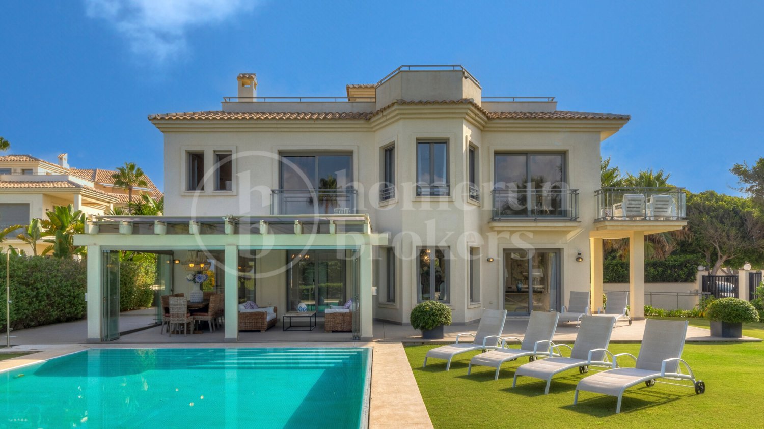 5 bedrooms Villa in Marbella, Spain No. 62657