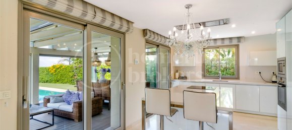 5 bedrooms Villa in Marbella, Spain No. 62657 4