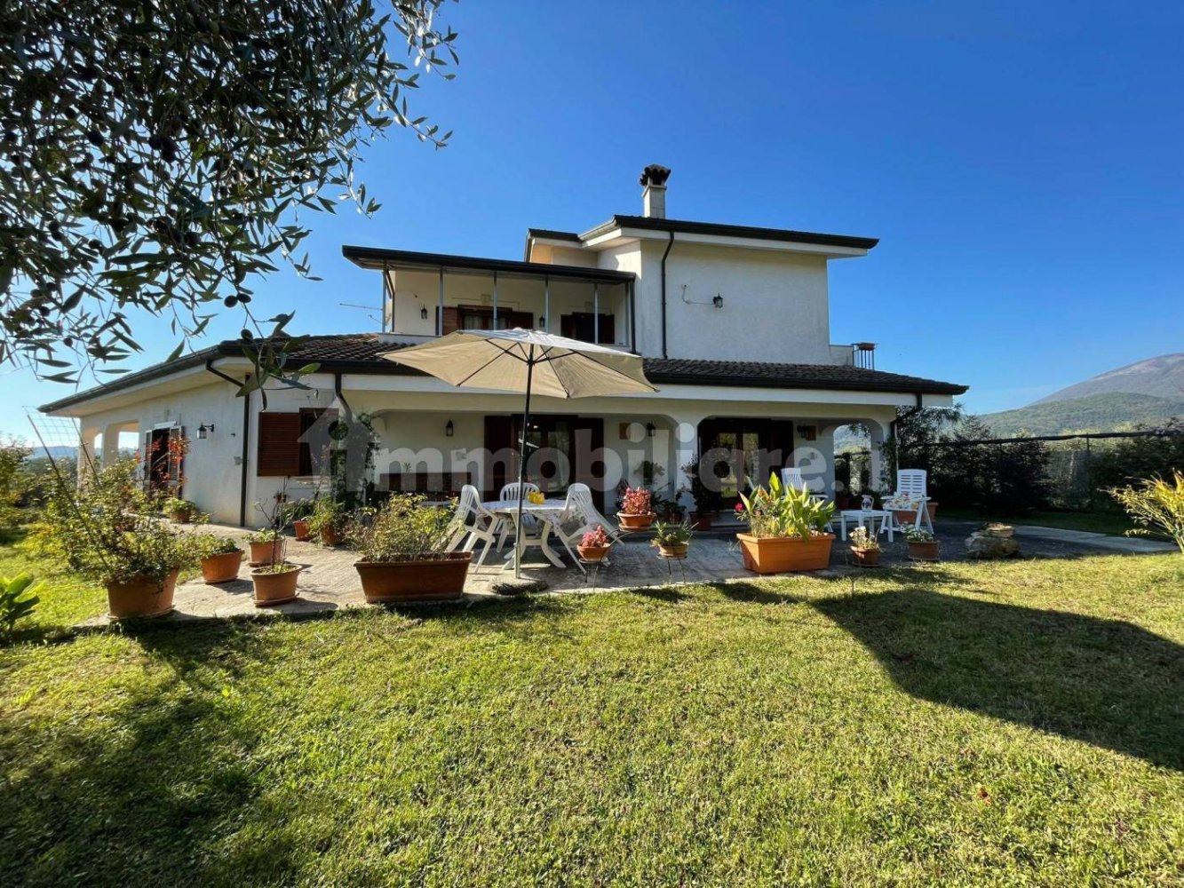 5 bedrooms Villa in Isola del Liri, Italy No. 57797