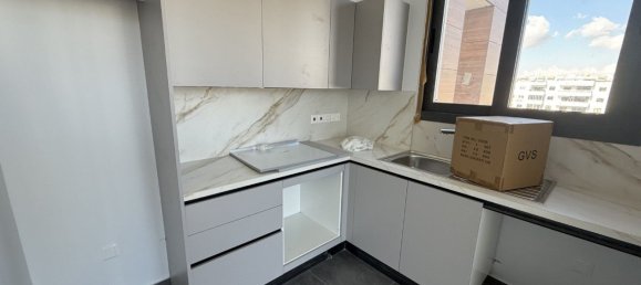 2 bedrooms Apartment in Larnaca, Cyprus No. 5175 11