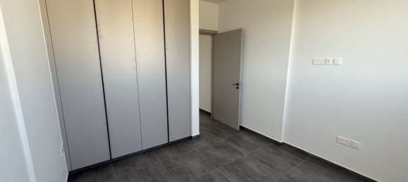 2 bedrooms Apartment in Larnaca, Cyprus No. 5175 5