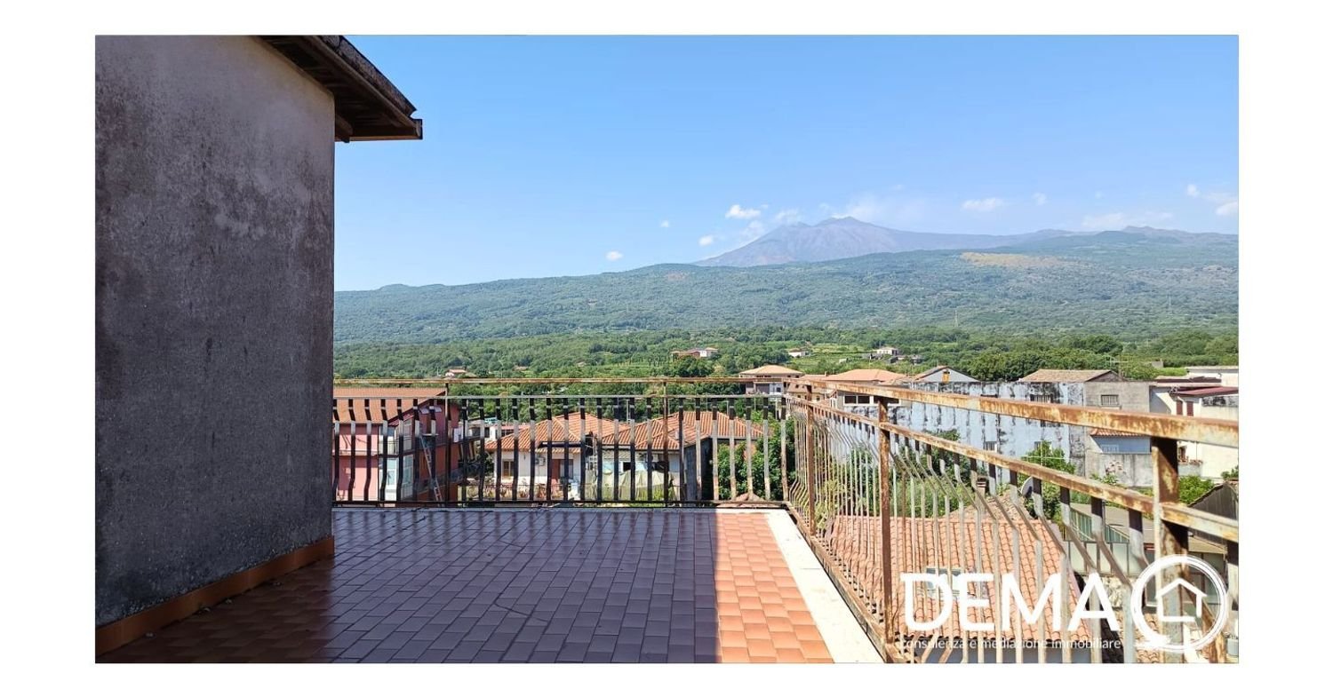 4 rooms Apartment in Linguaglossa, Italy No. 260964