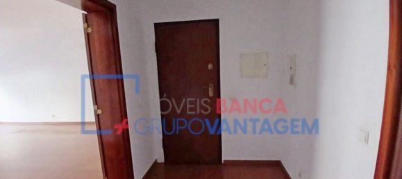 4 bedrooms Apartment in Barreiro, Portugal No. 92232 26