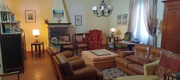 9 rooms House in Agliana, Italy No. 129142 8