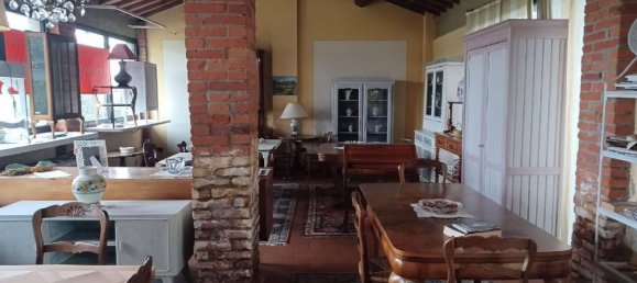 9 rooms House in Agliana, Italy No. 129142 5