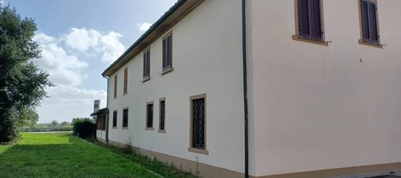 9 rooms House in Agliana, Italy No. 129142 3