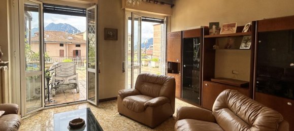 5 rooms Villa in Lecco, Italy No. 8032 4