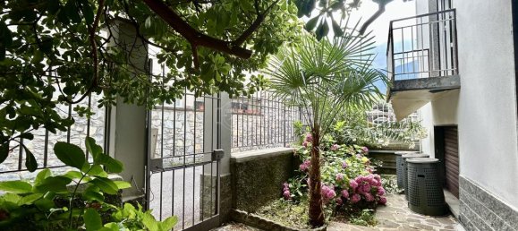 5 rooms Villa in Lecco, Italy No. 8032 3