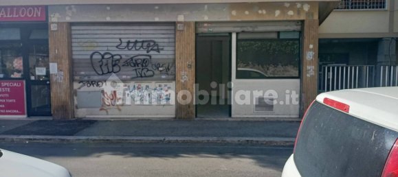 1-salle Propriété commerciale à Rome, Italy No. 50120 2