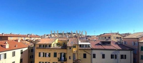 Пентхаус с 4 комнатами в Анкона, Италия № 261346 2