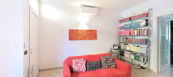 Дом с 4 комнатами в Виджевано, Италия № 25723 19