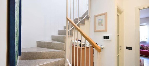 Дом с 4 комнатами в Виджевано, Италия № 25723 21