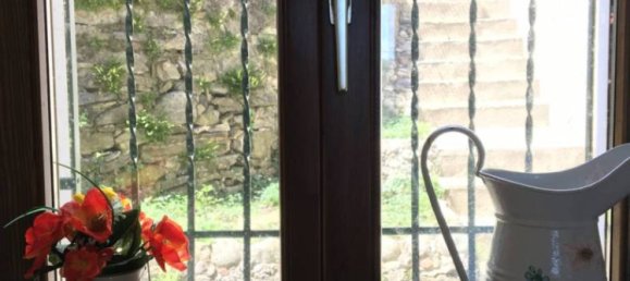 3 Schlafzimmer Haus in Maccagno con Pino e Veddasca, Italy, Nr. 177288 10