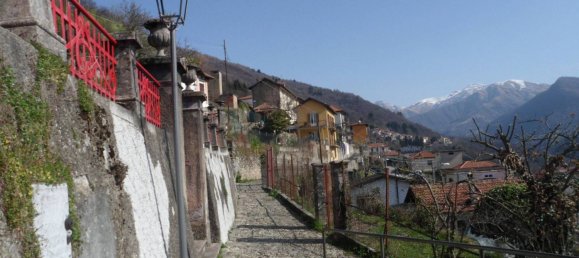 3 Schlafzimmer Haus in Maccagno con Pino e Veddasca, Italy, Nr. 177288 6