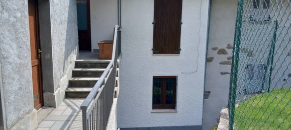 3 Schlafzimmer Haus in Maccagno con Pino e Veddasca, Italy, Nr. 177288 8