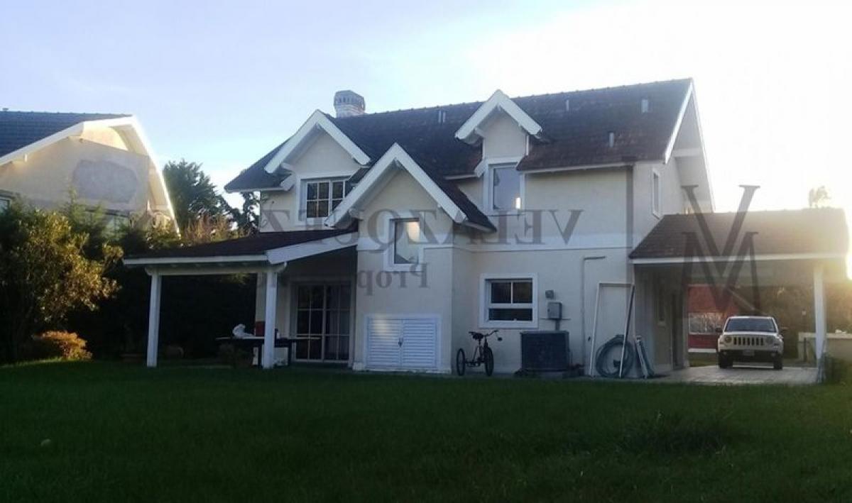 Casa T3 em Esteban Echeverria, Argentina N.º 57893