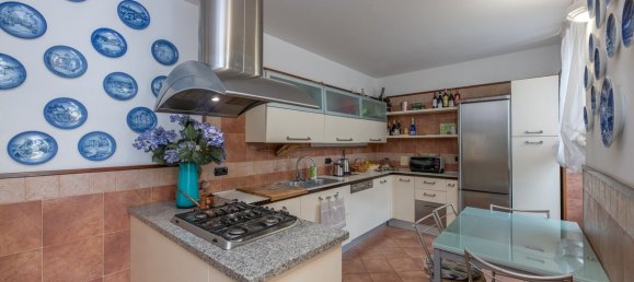 2 bedrooms Apartment in Genoa, Italy No. 298063 11