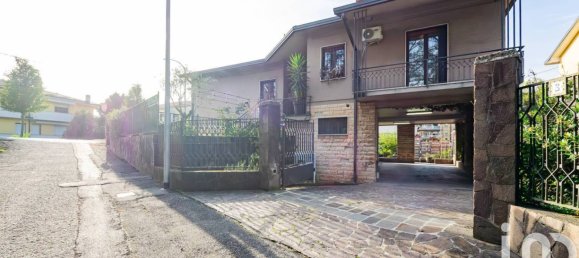 4 chambres Villa à Veduggio con Colzano, Italy No. 194776 39