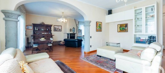 4 chambres Villa à Veduggio con Colzano, Italy No. 194776 5