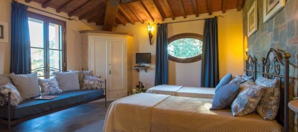 Villa de 4 dormitorios en Peccioli, Italy No. 160131 12