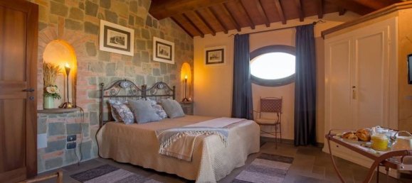 Villa de 4 dormitorios en Peccioli, Italy No. 160131 15