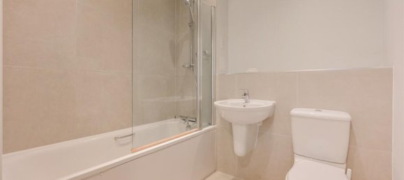 1 غرف نوم شقة في Leatherhead, United Kingdom رقم 9782 9