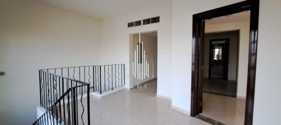 4 bedrooms Villa in Sas Al Nakheel, UAE No. 39964 4