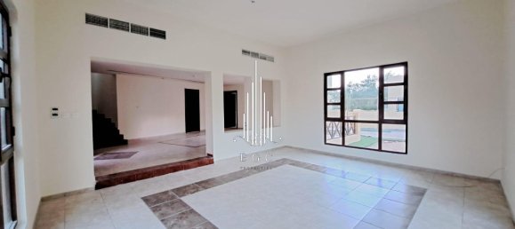 4 bedrooms Villa in Sas Al Nakheel, UAE No. 39964 3
