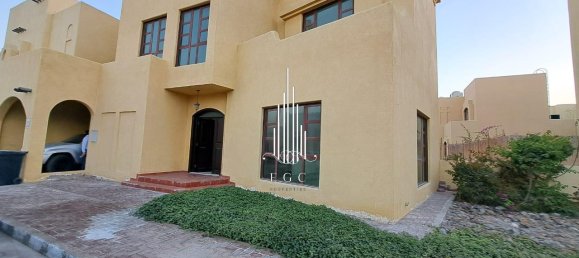 4 bedrooms Villa in Sas Al Nakheel, UAE No. 39964 2
